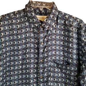 Jeffrey Banks Medium Shirt Featherweight Blue Geometric 100% Silk‎ Short Sleeve